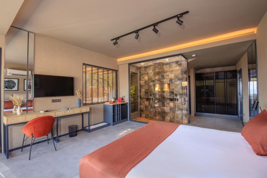 Morina Deluxe Hotel — Hotel rooms in Ölüdeniz, Mugla