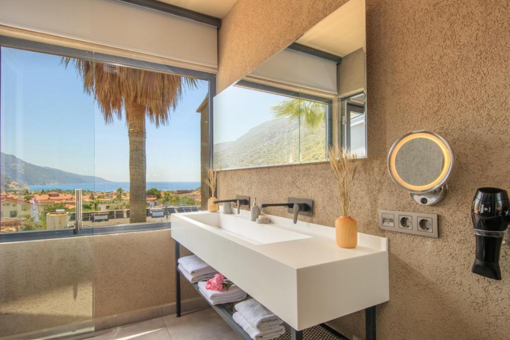 Morina Deluxe Hotel — Hotel rooms in Ölüdeniz, Mugla