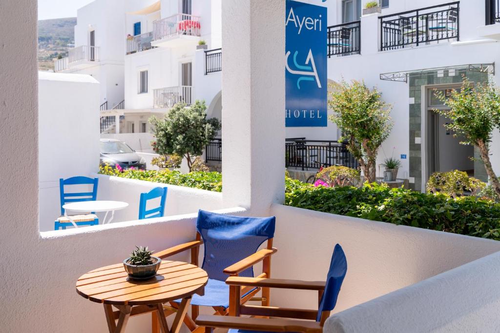 フロント・ロビー