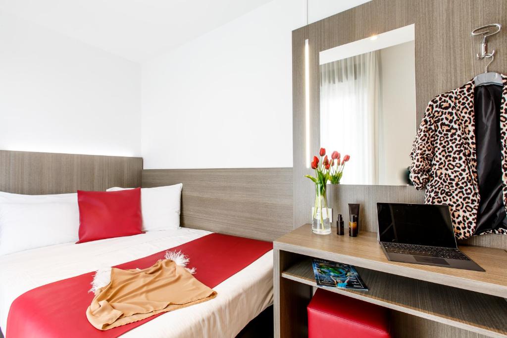 Hotel Grazia Riccione photo