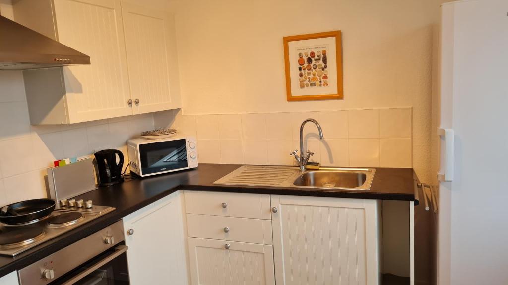 Charming 2-Bed Apartment in St Paul de fenouillet