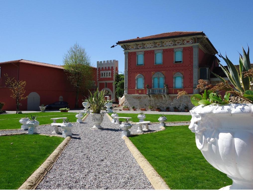 VILLA GARUTI VILLAGE photo