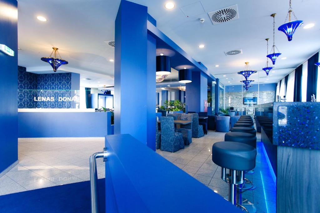 โรงแรมเลนาส โดเนา (Lenas Donau Hotel)