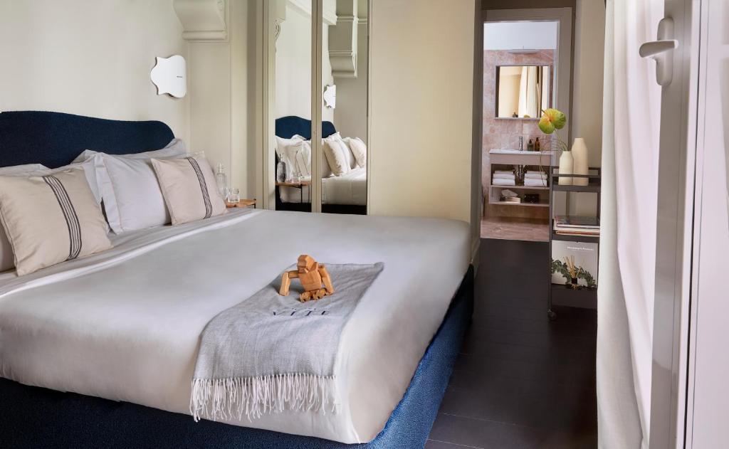 Infinity Hotel photo