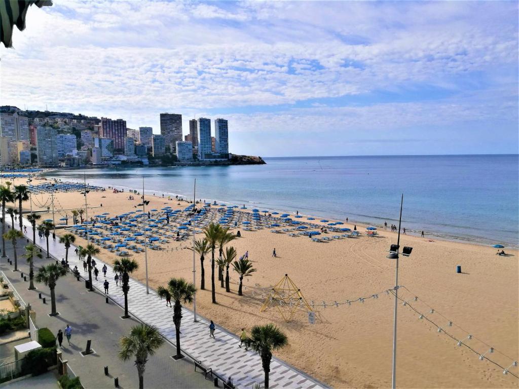 Primera linea de playa frente al mar - 2