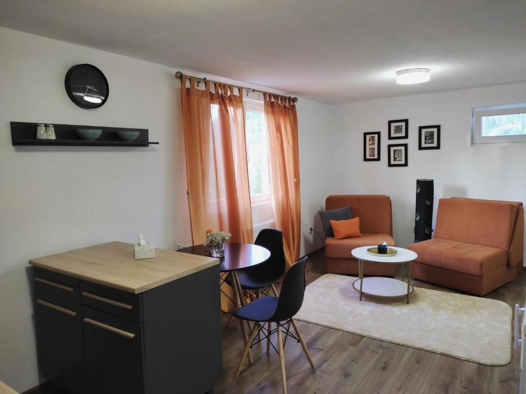 Dream Home Studio Apartments - 1
