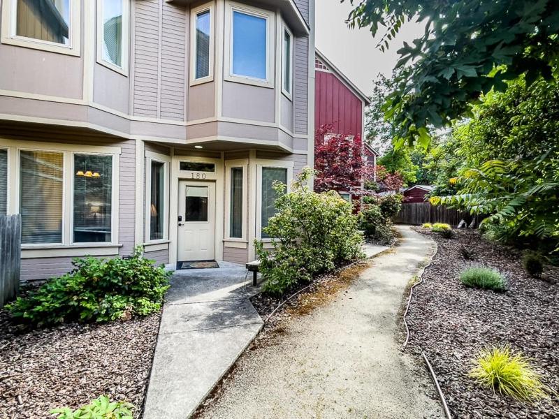 Jackson Creekside, Jacksonville