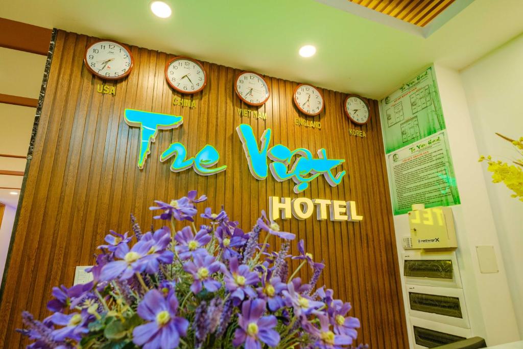 KHACH SAN TRE VIET 2