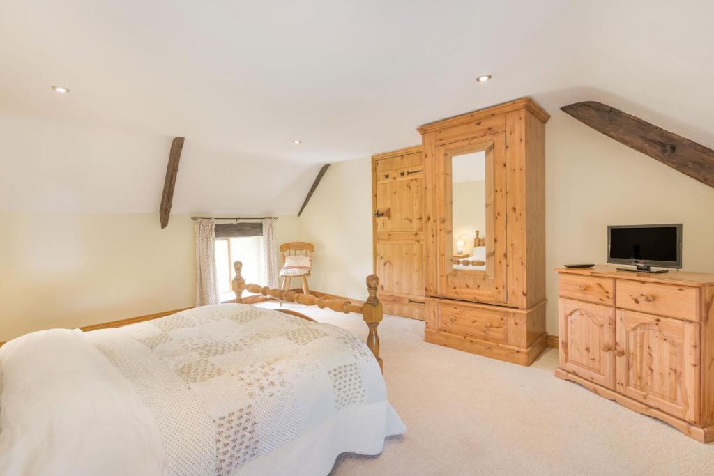 Groves Fishleigh, Hatherleigh photo 2
