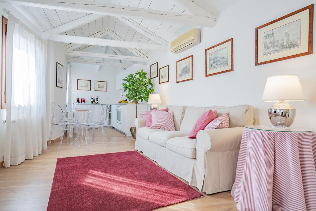 Ca' Dei Musicanti 3 Charming Apt in Cannaregio, Benátky