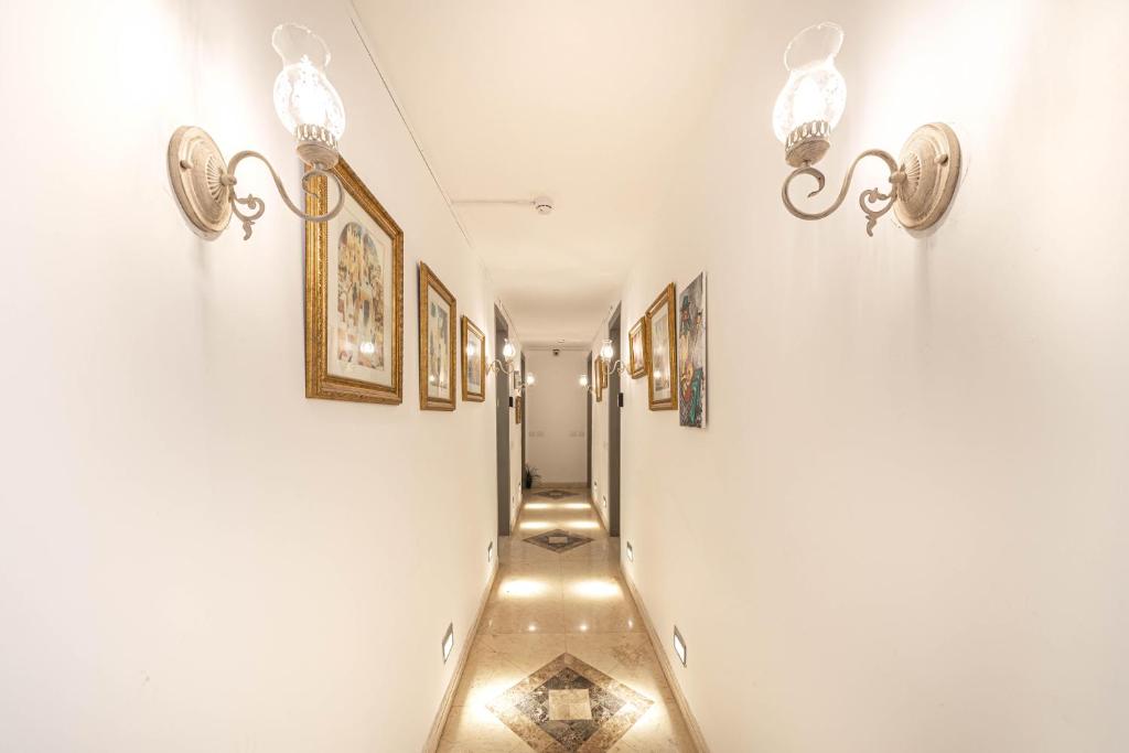 Tish Hotel photo