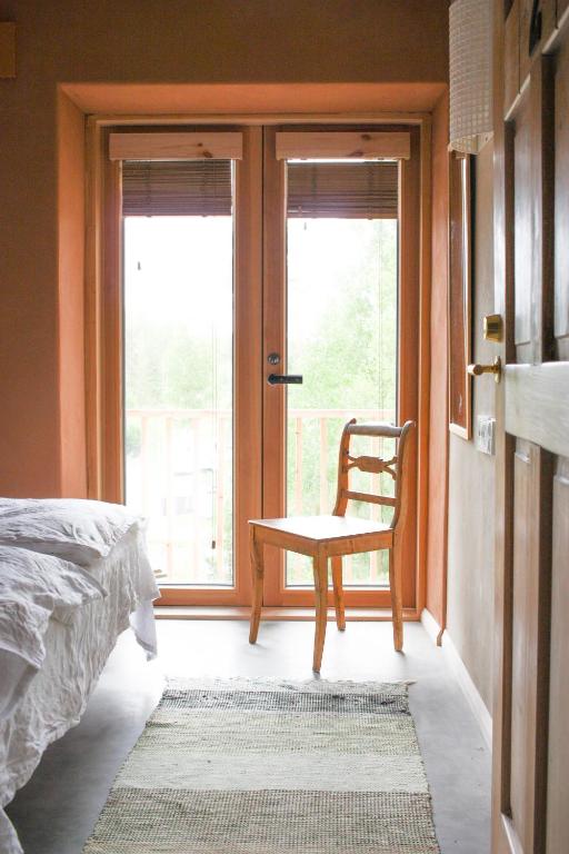 Pinewood Guesthouse 2