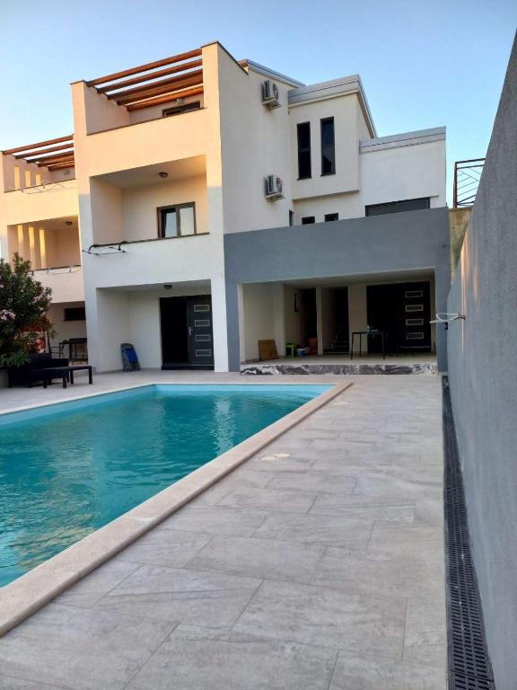 Apartments STAR with Pool — Hotel in Biograd na Moru