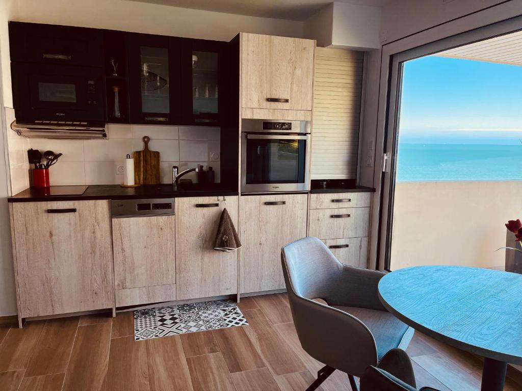 Studio, vue mer à 150m de la plage - 4
