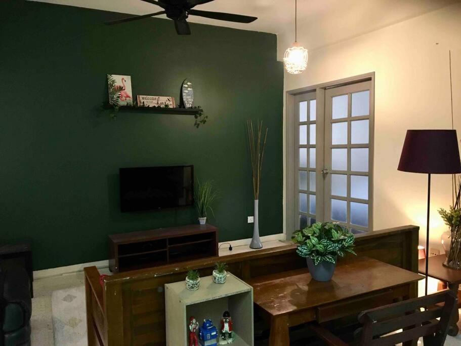 JUST NICE ,Selesa hillhome bukit tinggi bentong — Hotel in Kampung Bukit Tinggi