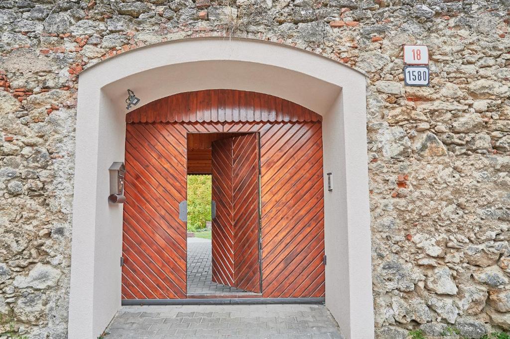"Na Skale " Apartment in center, free parking