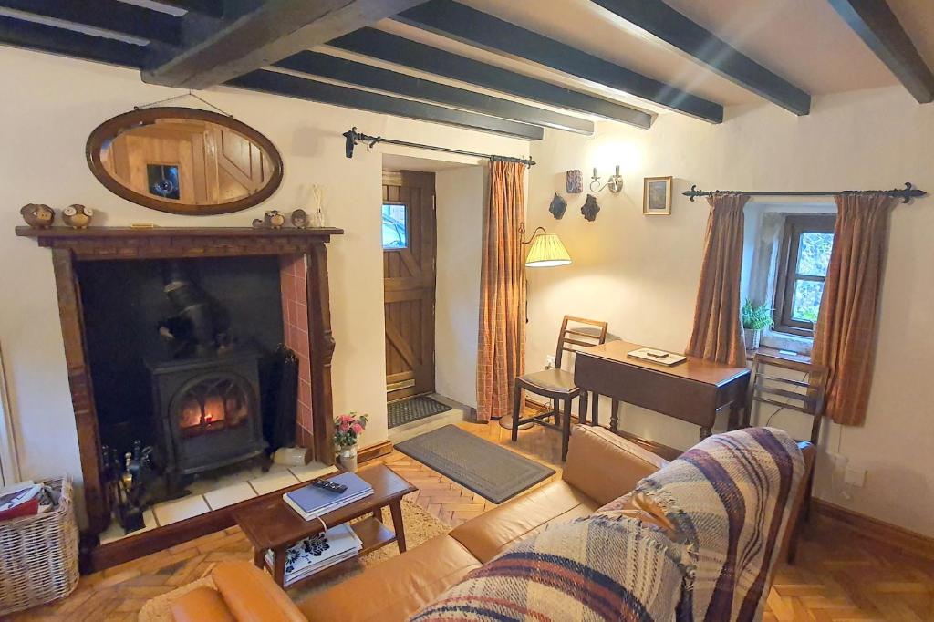 Stanton Cottage, Youlgreave photo 2