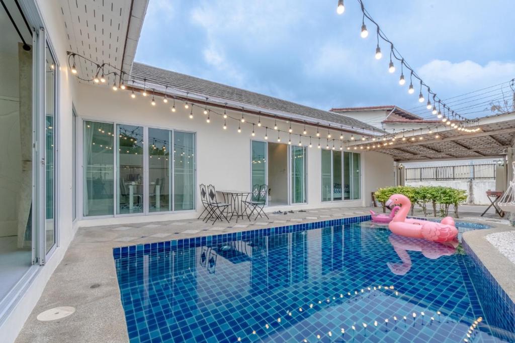 Peacock Pool Villa photo