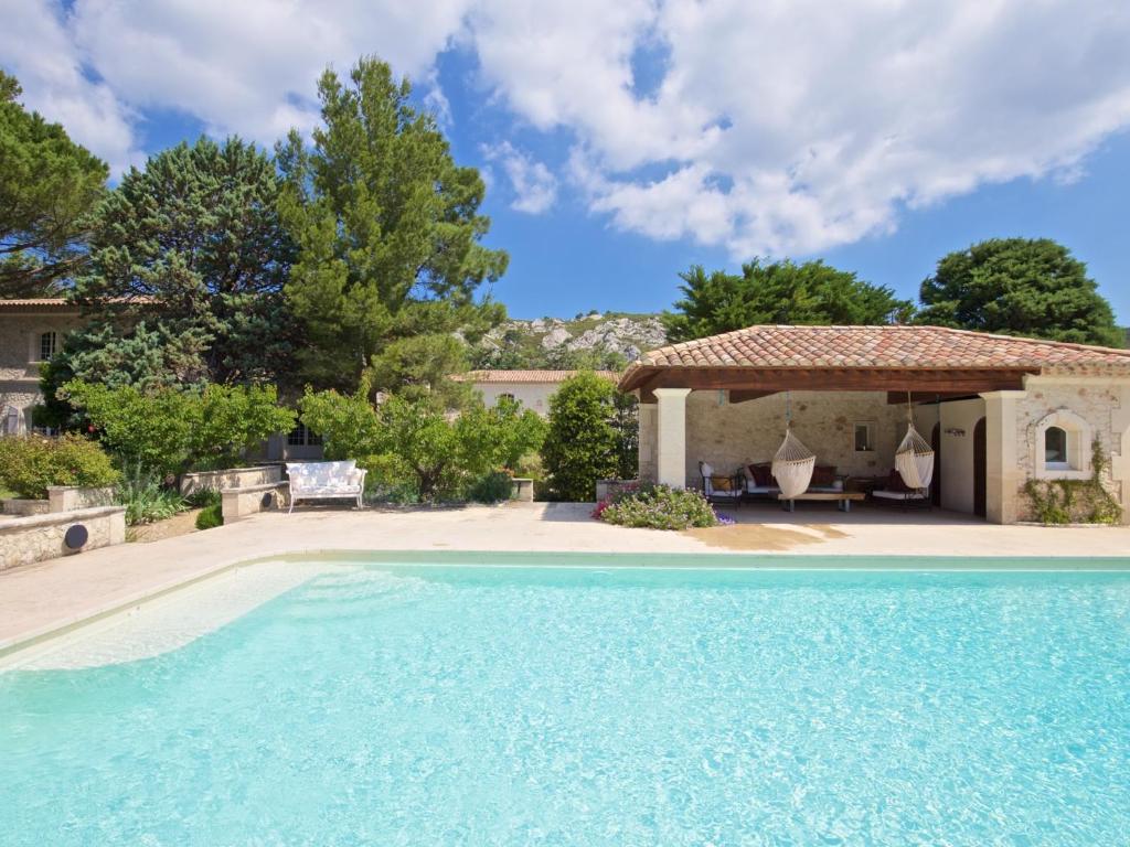 Maison Mouriès, 9 pièces, 14 personnes - FR-1-599-57