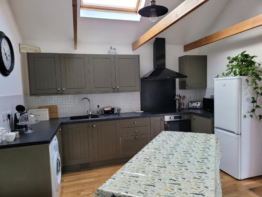 Oak Cottage, Harrietsham photo 3
