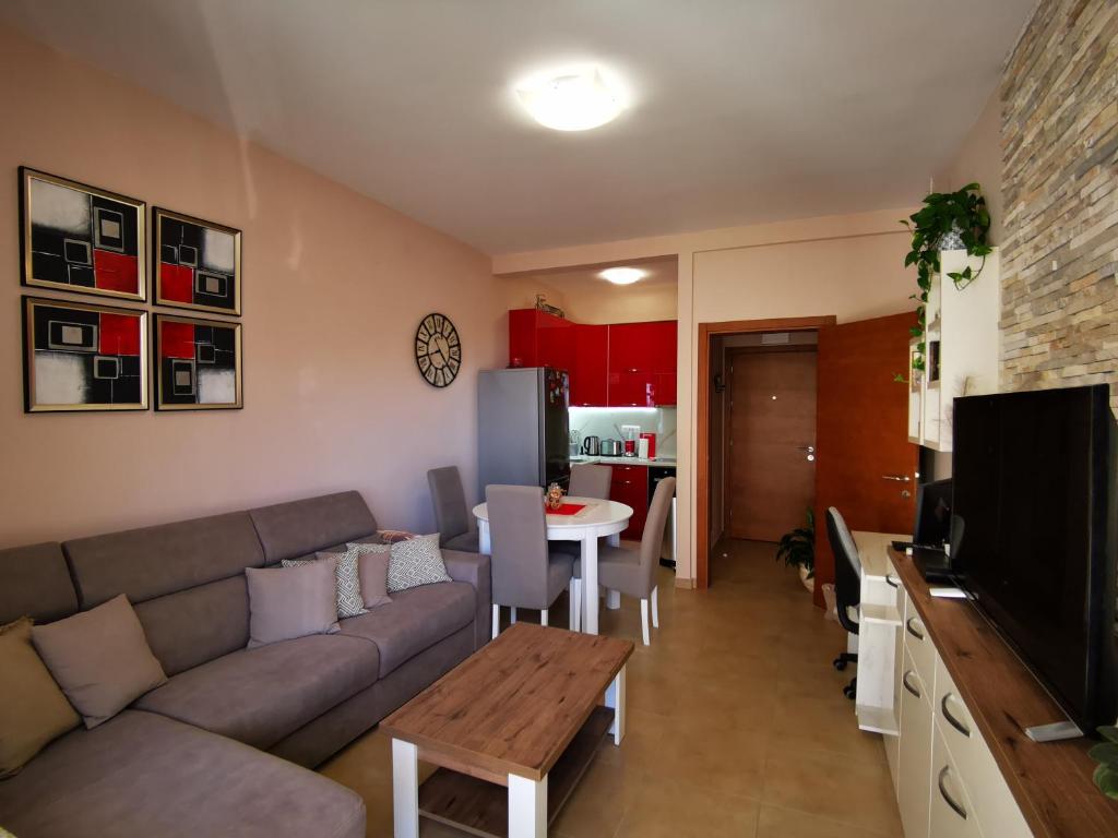 Charming and Luxurious Flat with Large Terrace - 5