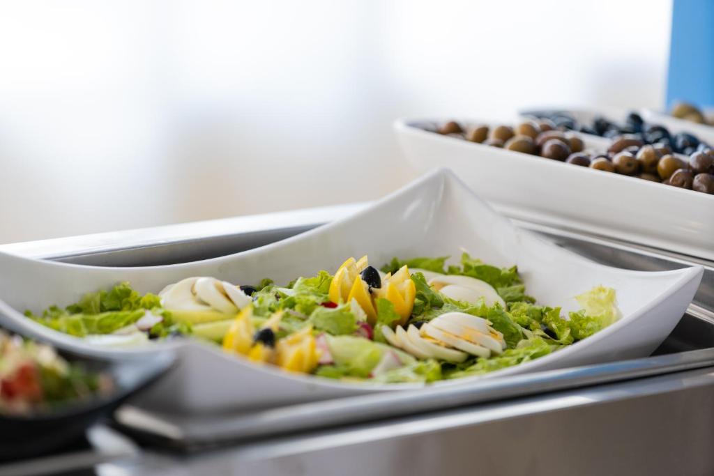 Hotel Azurro - All Inclusive — Restaurant & bars in Sunny Beach, Burgas Region