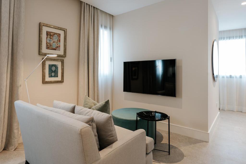 Dock 1 Suites - 2