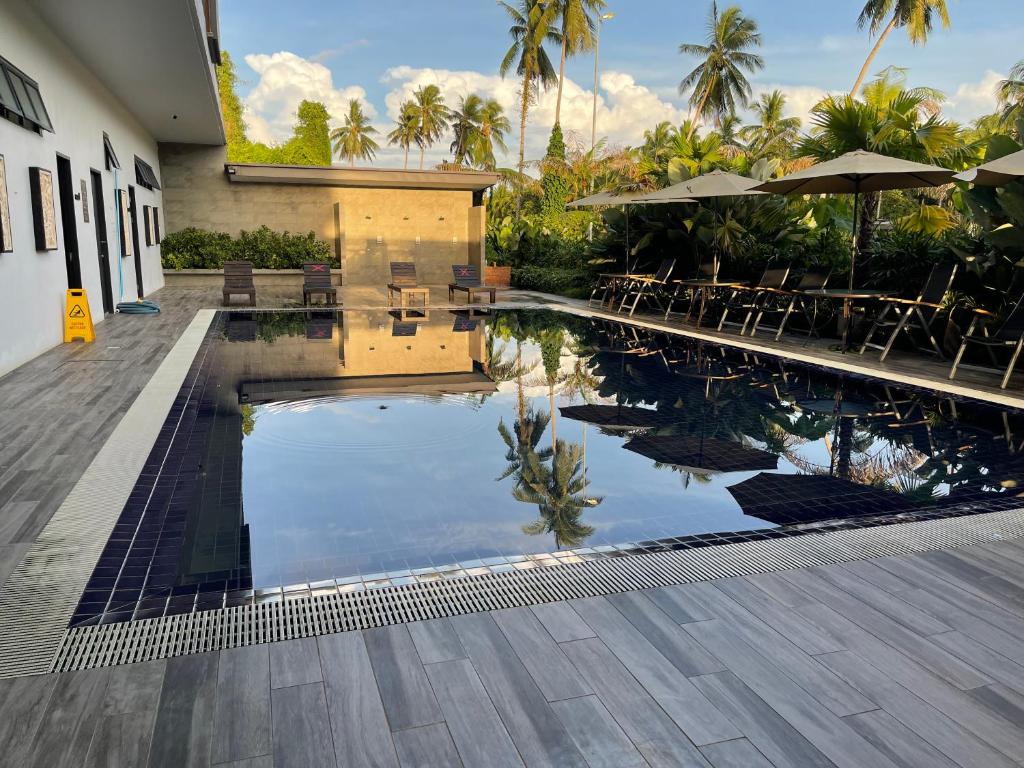 RTS - ROXY Townhouse Sematan - Private - UPPER UNIT photo