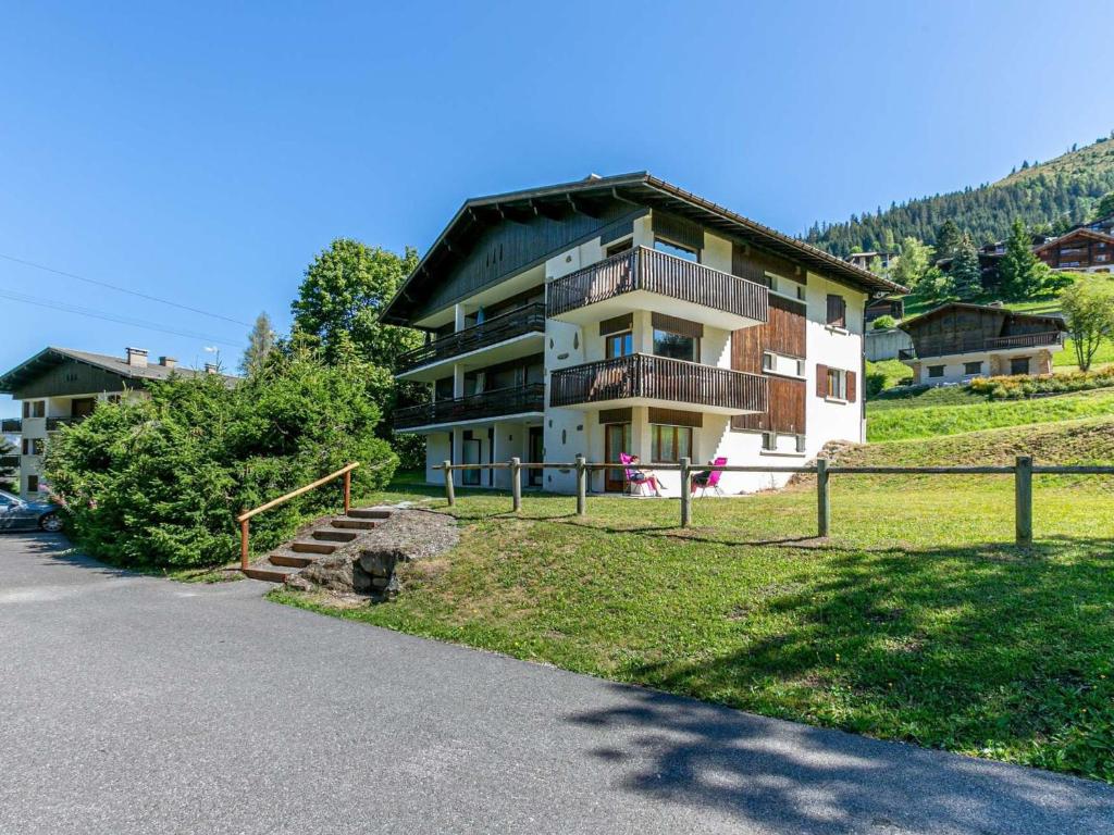 Appartement Chaleureux 3* 4 Pers. Proche Pistes - FR-1-304-272 - 2