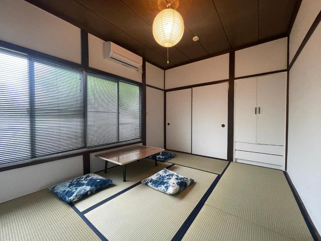 Guesthouse tabi-tabi - walk to Ohama Beach - Max 12 ppl photo