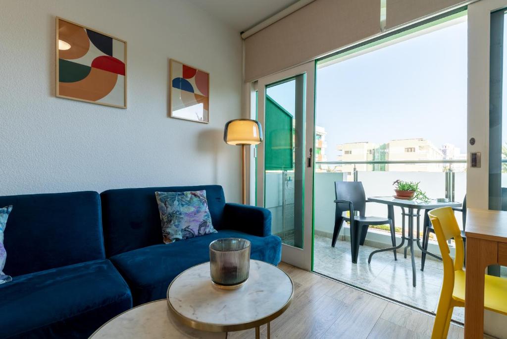 Trendy, very well located apartment - 3