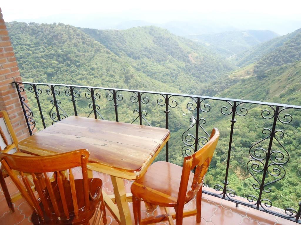Hotel Loma Linda Taxco photo