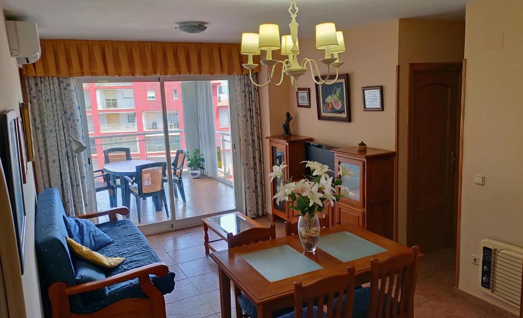 Apartamento en la playa con piscina - 2