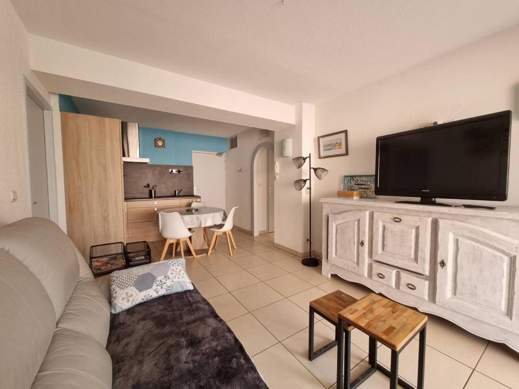 Appartement T3 climatisé avec piscine, terrasse et parking privé à 100m de la plage d'Argelès-sur-Mer - FR-1-388-204 - 3