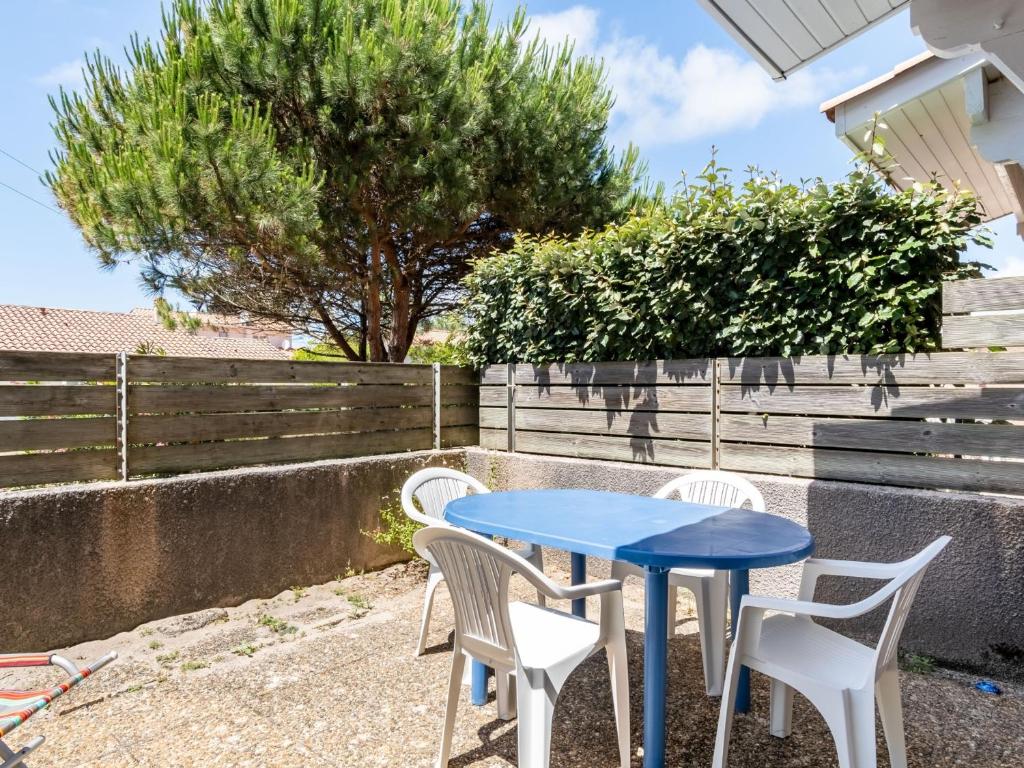 Maison T3 proche plage & centre-ville avec jardinet et parking - FR-1-521-200 - 2