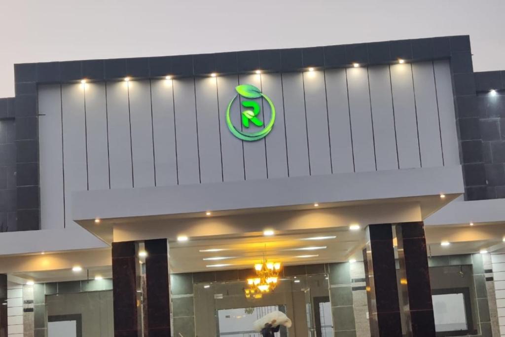ROYAL GREEN CELEBRATE in STYLE — Hotel in Saharanpur