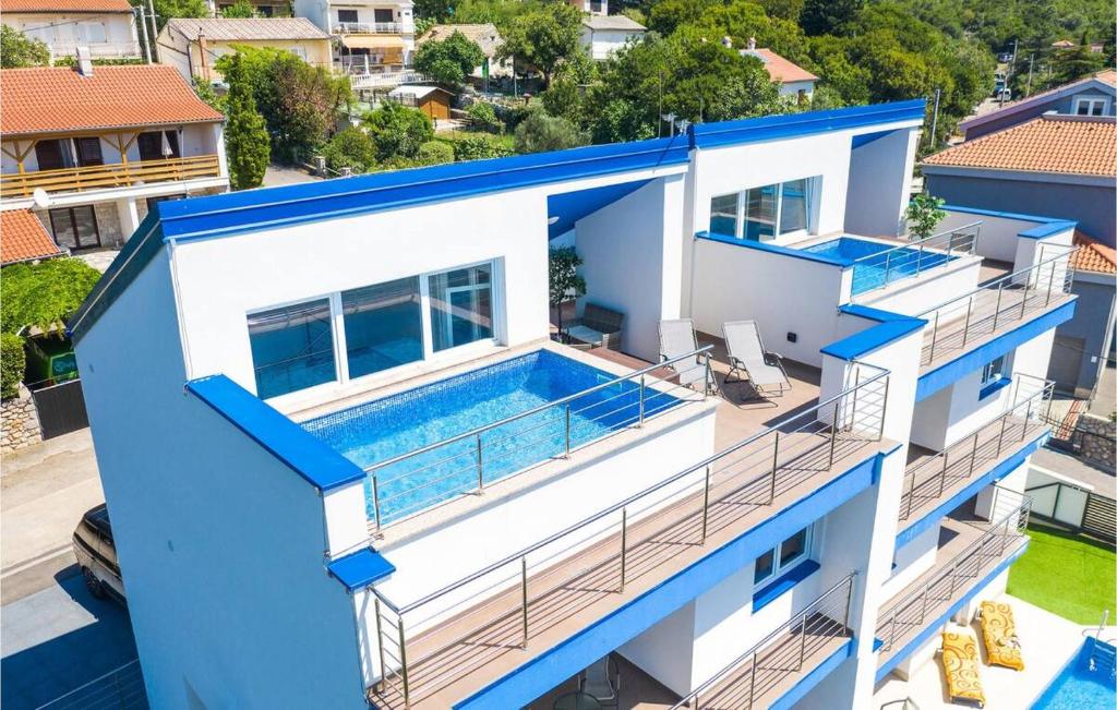 SeArenity Pool Suite - Seafront, Krmpote-Vodice
