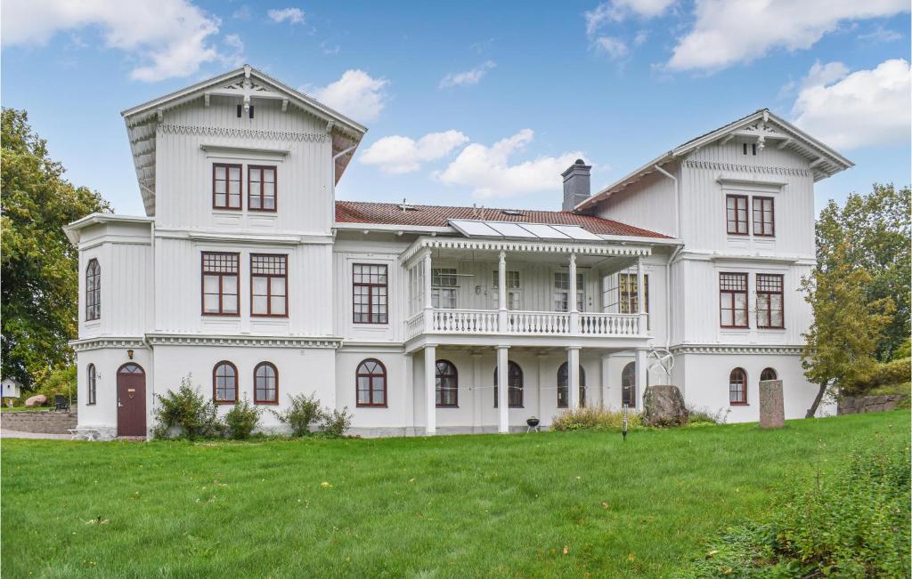 Nice Apartment In Tranås, Tranas