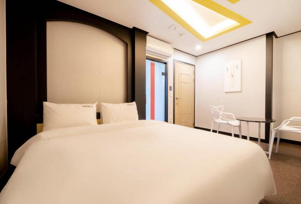 Hotel UK photo