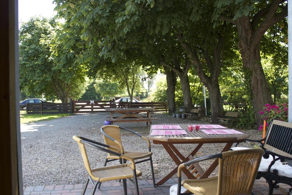 Seadrift LandApartments Entire apartment (Tating) Deals, Photos & Reviews