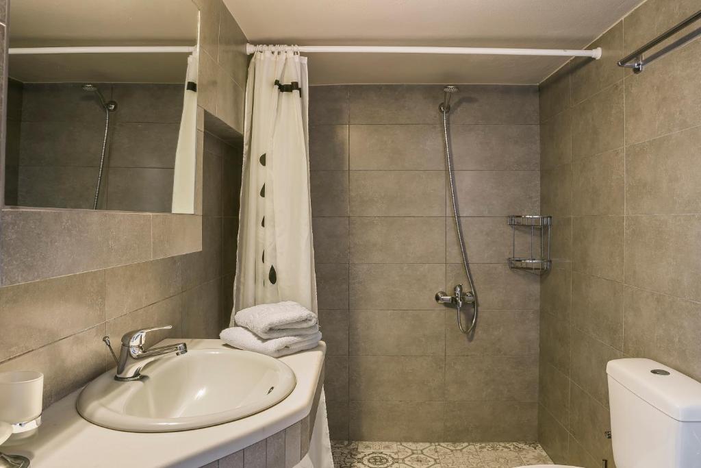 Irilena Studios and Apartments photo