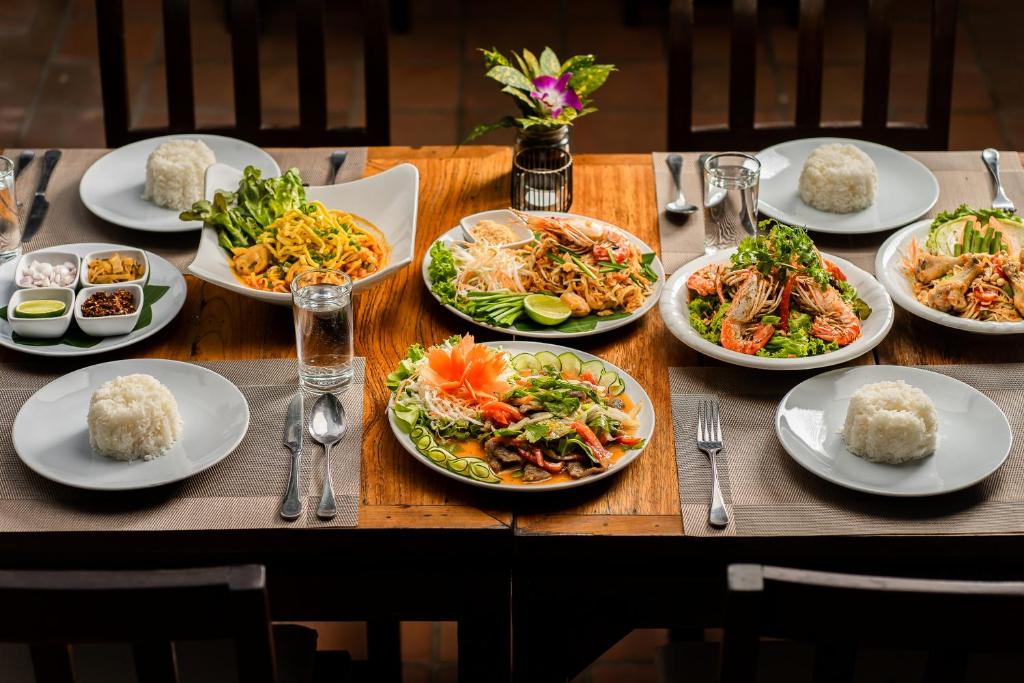 อาหารและเครื่องดื่ม