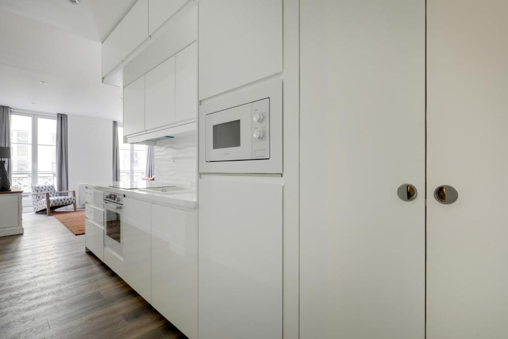 AC 4p apt - Louvres Place Vendome Paris center by Weekome - 2