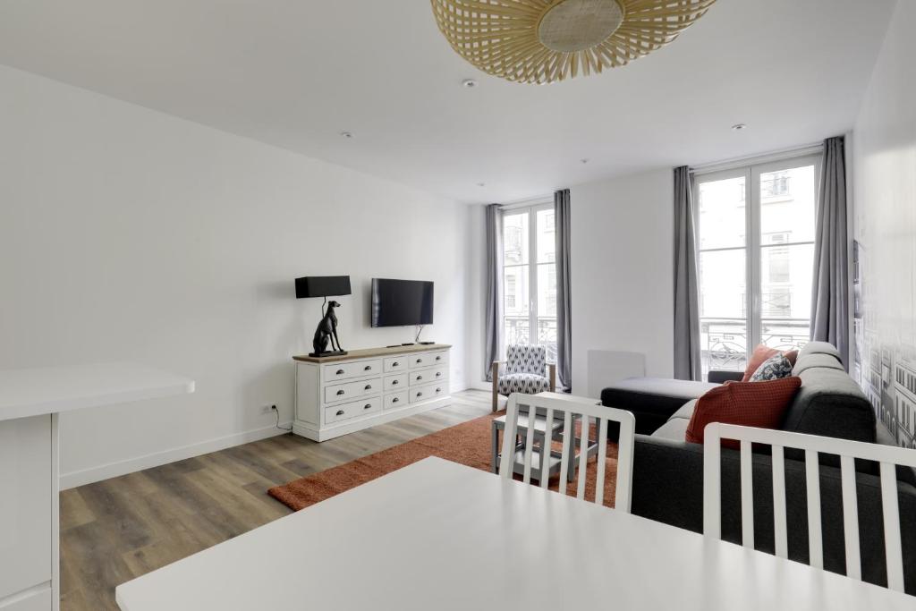 AC 4p apt - Louvres Place Vendome Paris center by Weekome - 3