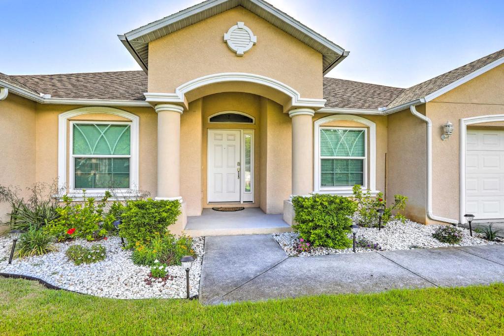 Heated Pool and Spa, 4 Mi to Beach Seminole Home, Seminole