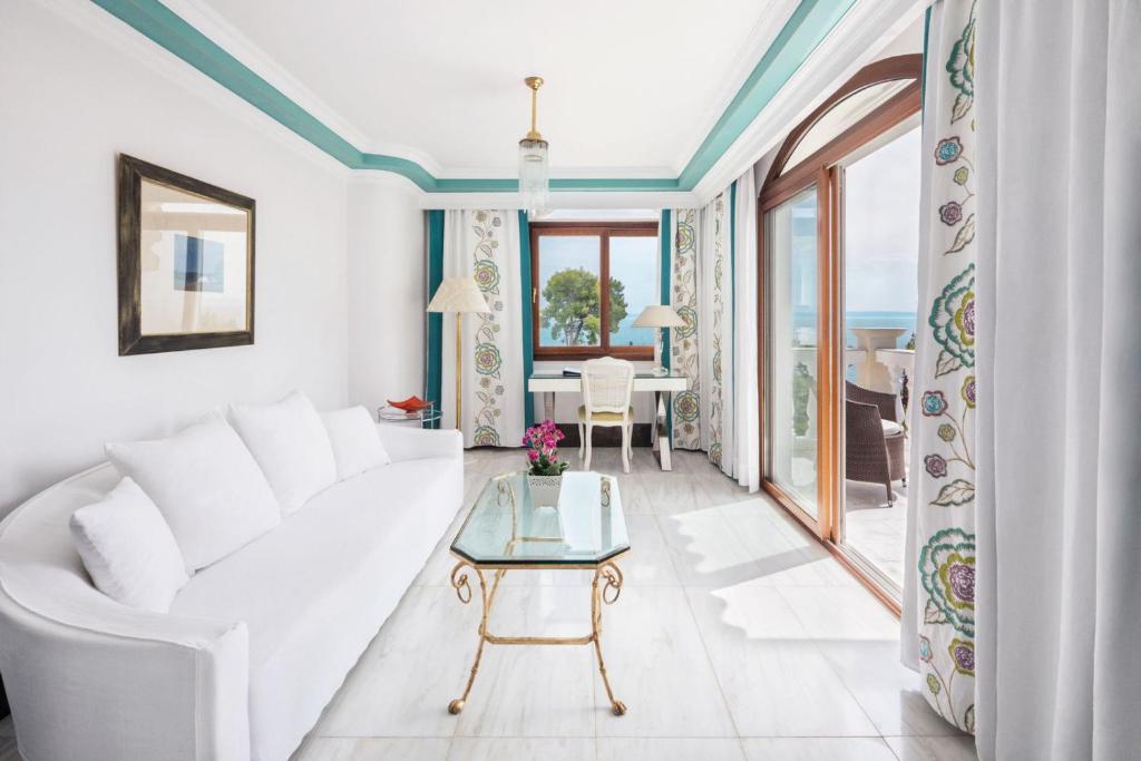 Danai Beach Resort & Villas photo