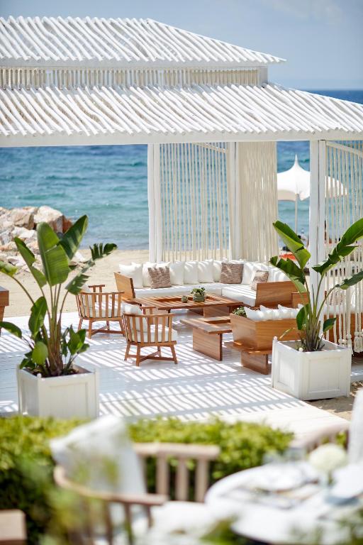 フロント・ロビー