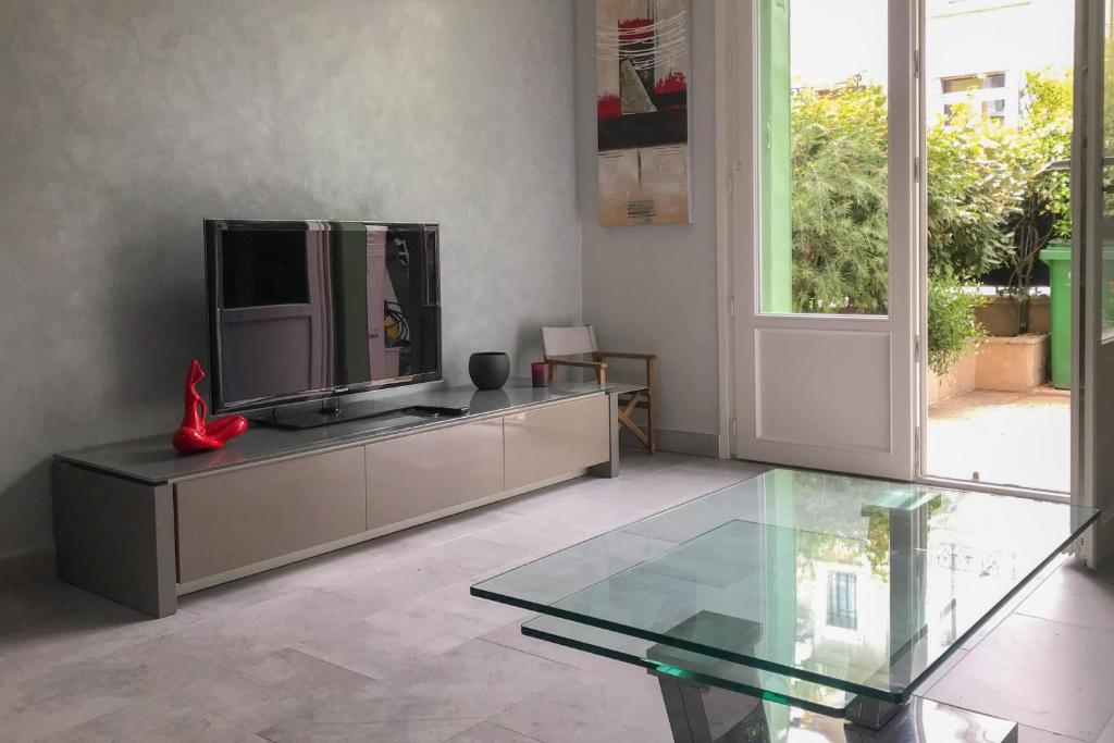 Charming townhouse with garden in the City of Love - 4