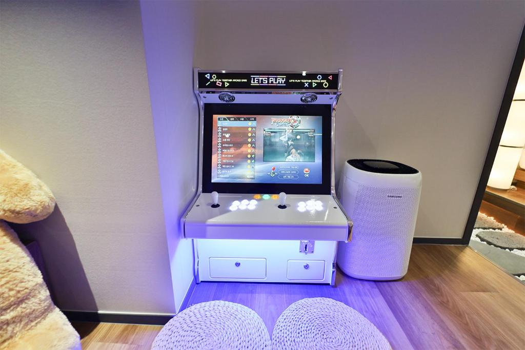 Custom Hotel photo
