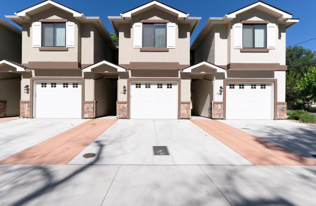 Boho Townhome in Carson City 10 Mins From Downtown, 30 Mins To Lake Tahoe, Carson City